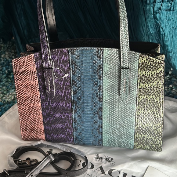 New Coach leather handbag - Picture 2 of 4